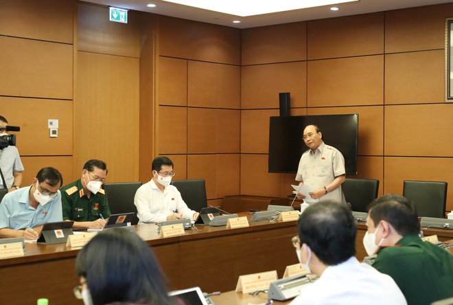 Chủ tịch nước Nguyễn XuânPhúc phát biểu tại phiên thảo luận của đoàn đại biểu Quốc hội TPHCM.